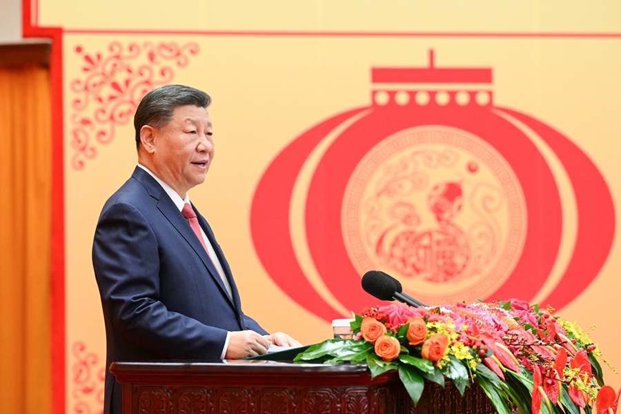 1月27日，中共中央、國務院在北京人民大會堂舉行2025年春節(jié)團拜會。中共中央總書記、國家主席、中央軍委主席習近平發(fā)表講話。